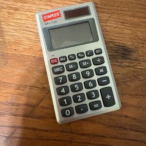 Staples SPL-130 Silver Calculator